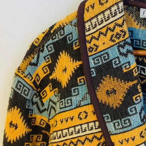 Vintage Aztec print jacket with wooden buttons. - Picture 5 of 7